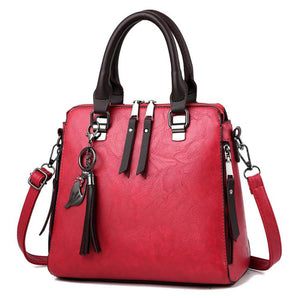 Chic slung shoulder bag