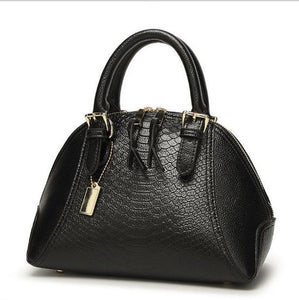 New leather seashell Handbag